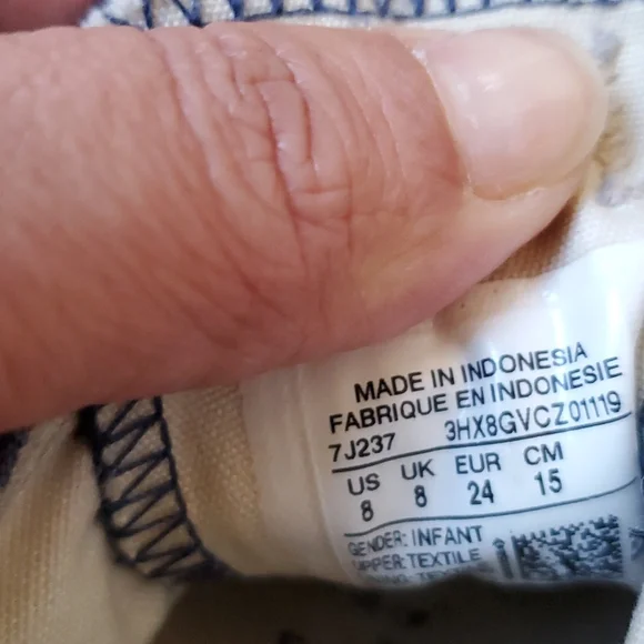 《 Boys Bundle 》 2T Boys Clothing and Shoes